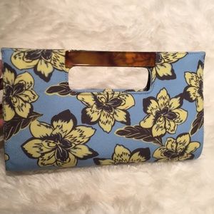 Floral clutch